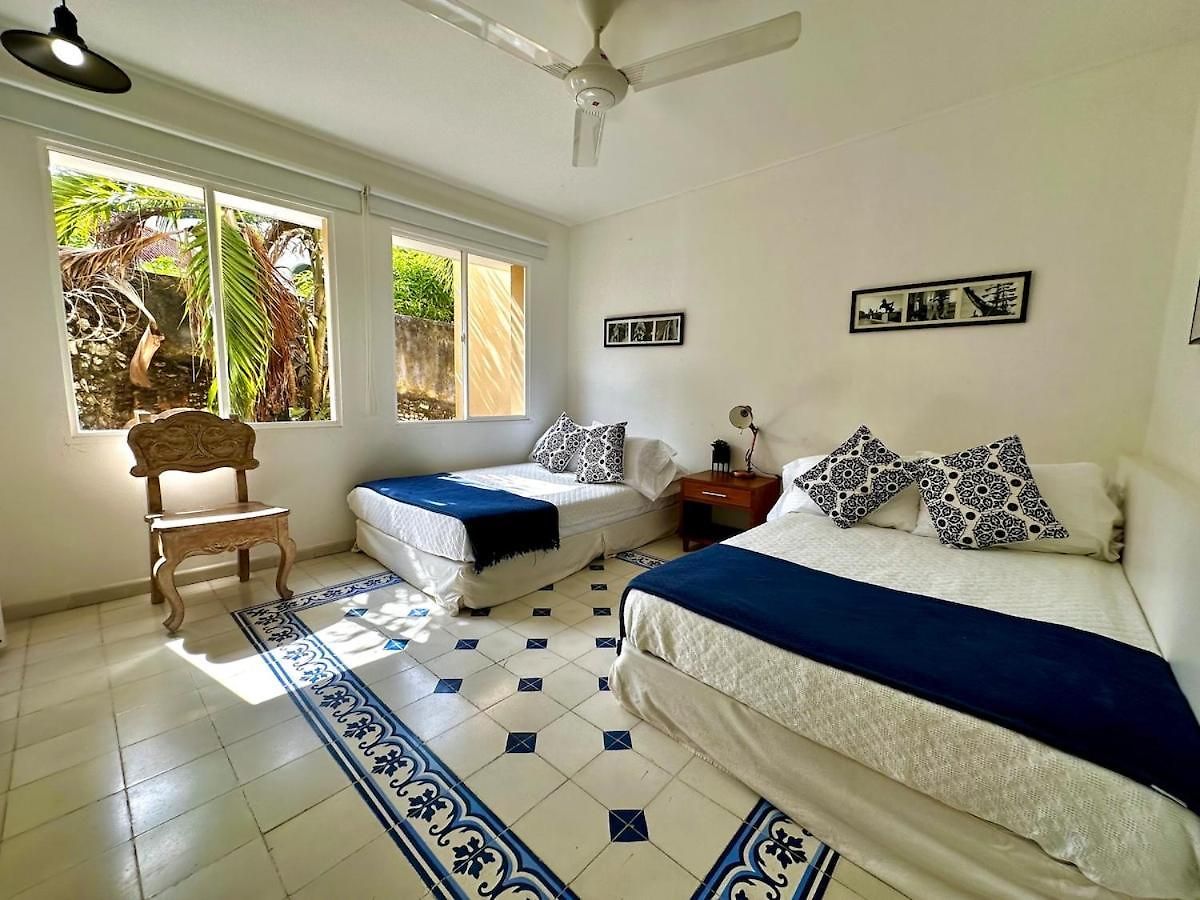 Calamari Homes-centenario Casa 105 -walled Cartagena